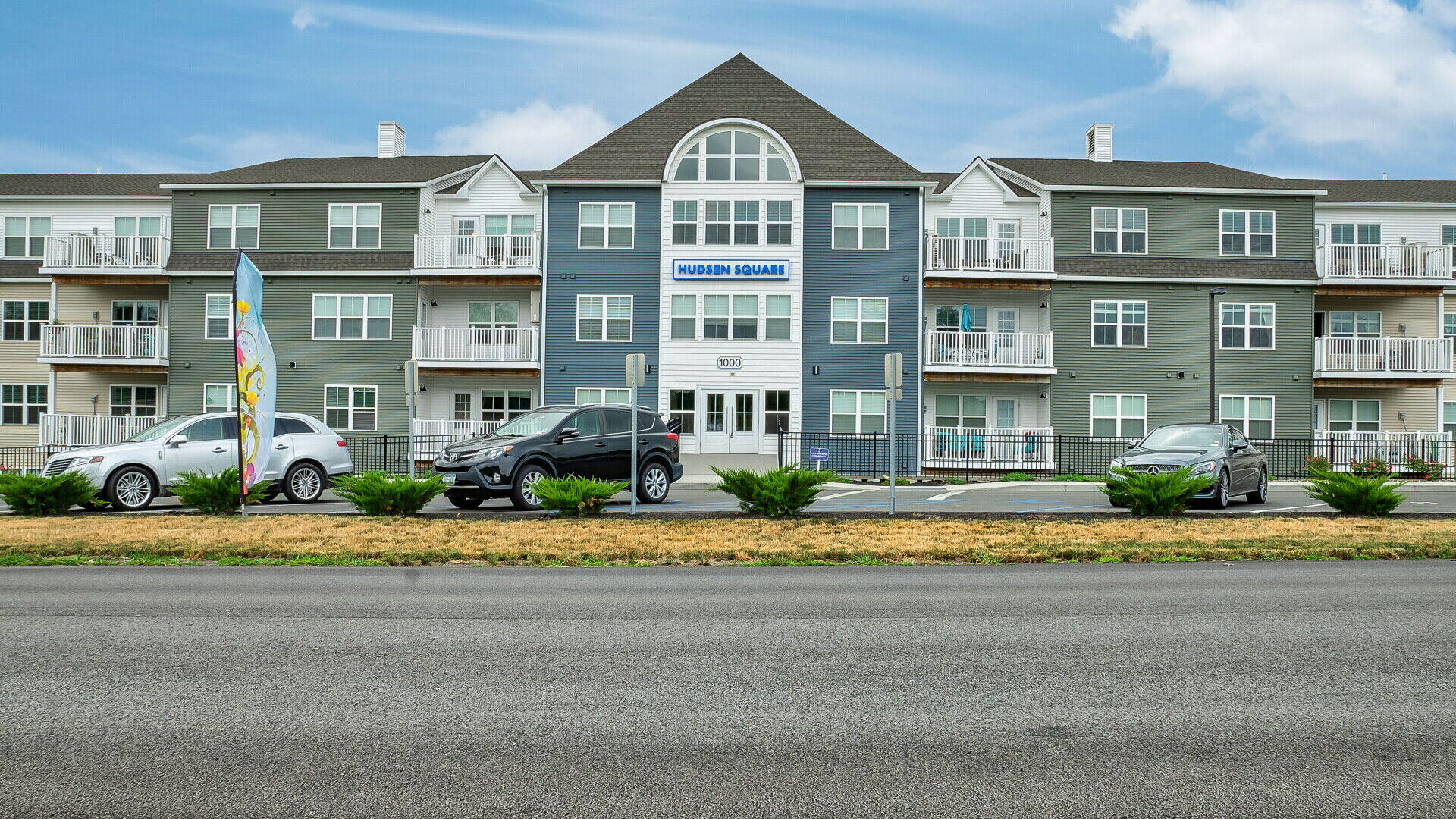 Cohoes, NY Apartment For Rent Hudson Square Contact