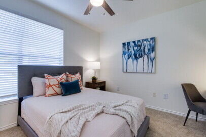 Willow Oak: Beds - 2: Baths - 2: SqFt Range - 996 to 996