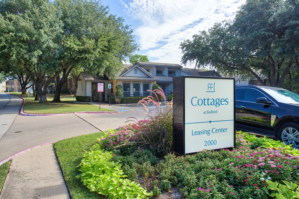 Cottages At Bedford Apartments For Rent In Bedford Tx