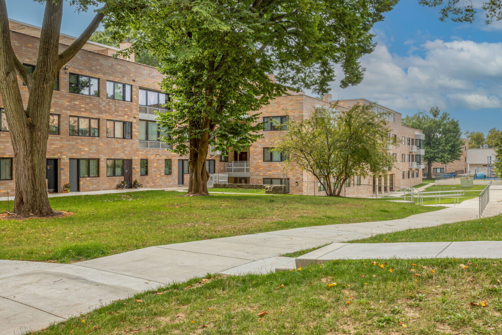 Carl Mackley Houses Photo Gallery Philadelphia, PA Apartment Pictures