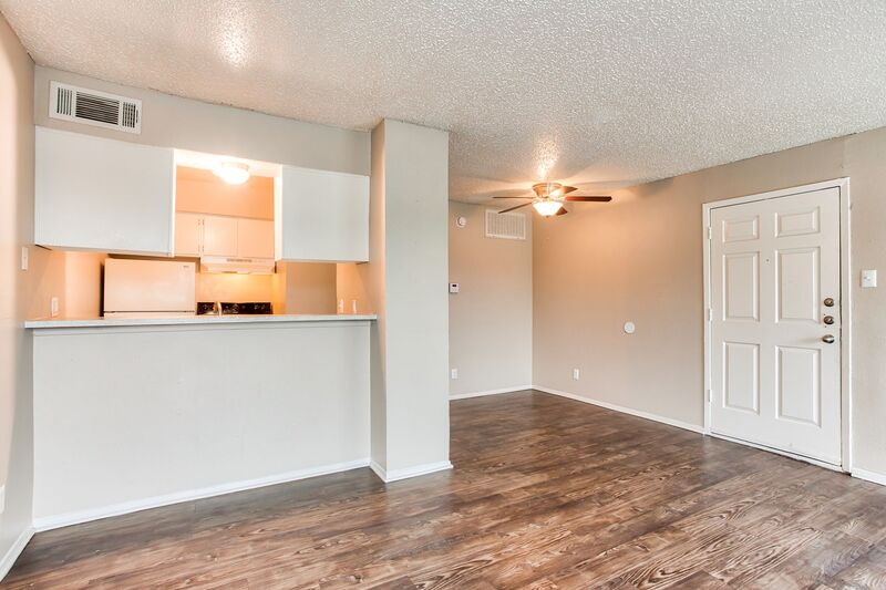Apartments In North Dallas Plaza Del Lago